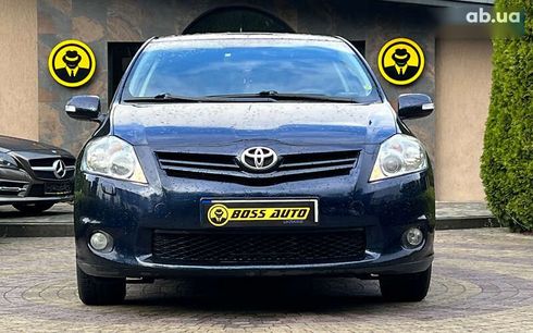 Toyota Auris 2010 - фото 2