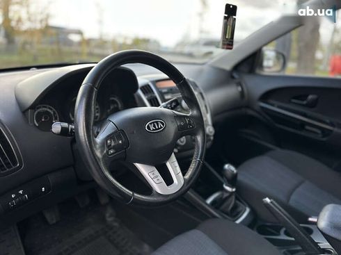 Kia Cee'd 2011 - фото 21
