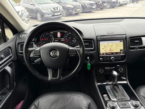 Volkswagen Touareg 2015 черный - фото 41