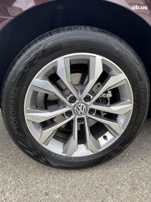 Volkswagen Passat 2016 красный - фото 8