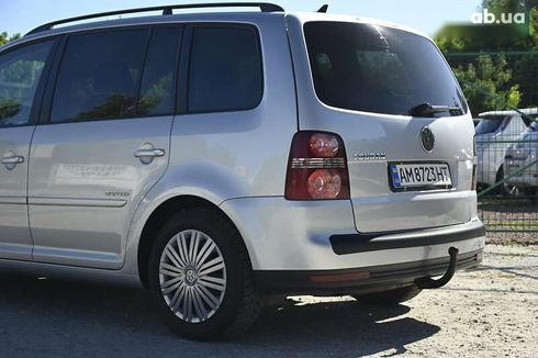 Volkswagen Touran 2009 - фото 10