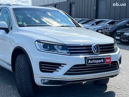 Volkswagen Touareg 2016 белый - фото 55