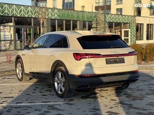 Audi E-Tron 2020 - фото 6