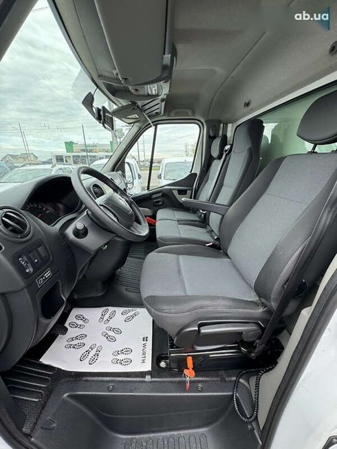 Renault Master 2018 - фото 15