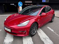 Продаж вживаних Tesla Model 3 2019 року - купити на Автобазарі
