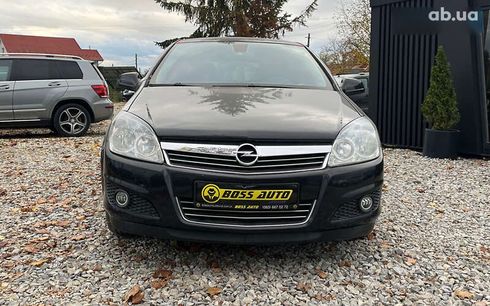 Opel Astra 2010 - фото 4