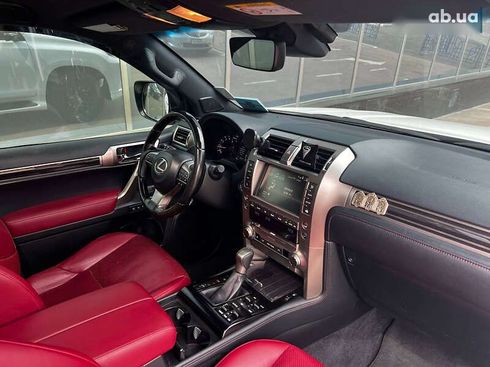 Lexus GX 2020 - фото 27