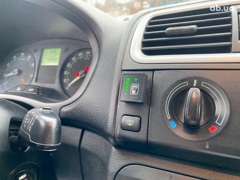 Skoda Fabia 2013 синий - фото 49