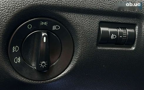Skoda Fabia 2012 - фото 16