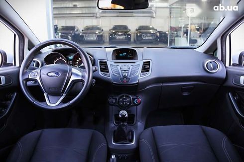 Ford Fiesta 2015 - фото 13