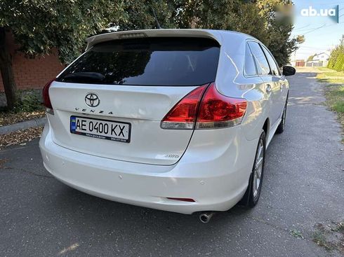 Toyota Venza 2011 - фото 12