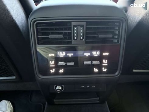 Porsche Cayenne Coupe 2024 - фото 25