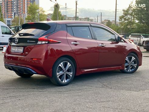 Nissan Leaf 2020 красный - фото 6