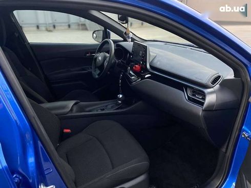 Toyota C-HR 2018 - фото 19