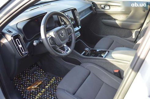 Volvo XC40 2023 - фото 16