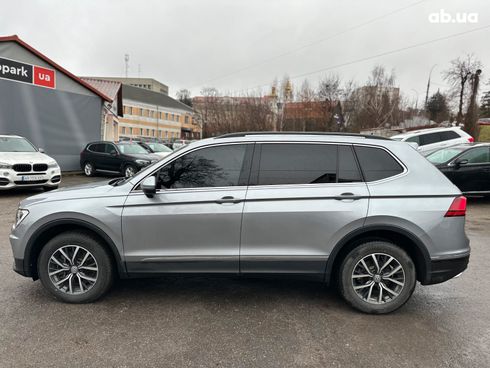 Volkswagen Tiguan 2020 серый - фото 8