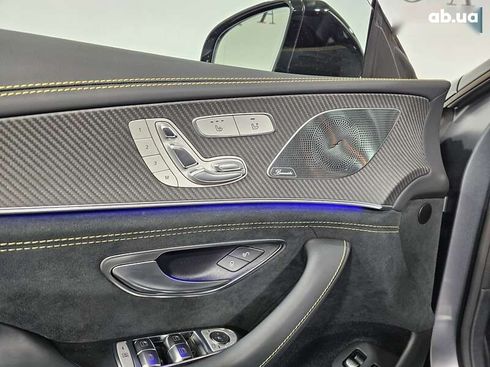 Mercedes-Benz AMG GT 4 2022 - фото 24