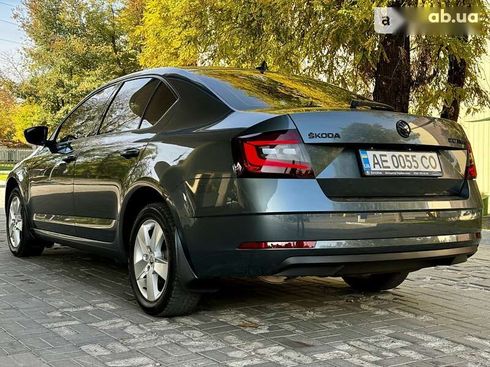 Skoda Octavia 2019 - фото 16