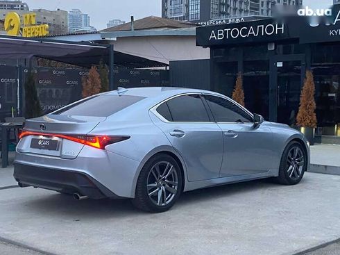 Lexus IS 2021 - фото 7