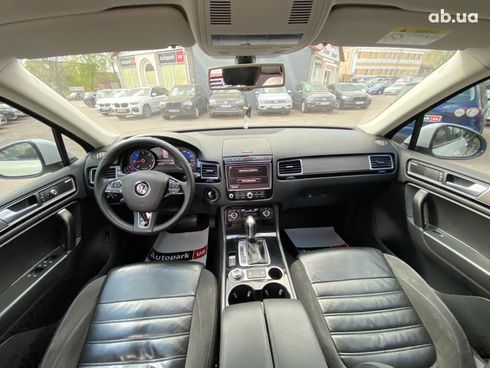 Volkswagen Touareg 2015 белый - фото 57