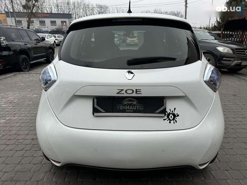 Renault Zoe 2016 - фото 10