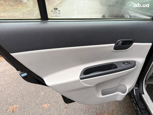 Hyundai Accent 2008 черный - фото 13