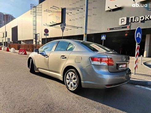 Toyota Avensis 2011 - фото 13