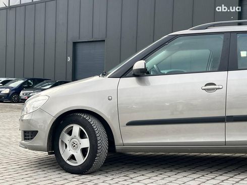 Skoda Fabia 2010 серый - фото 8