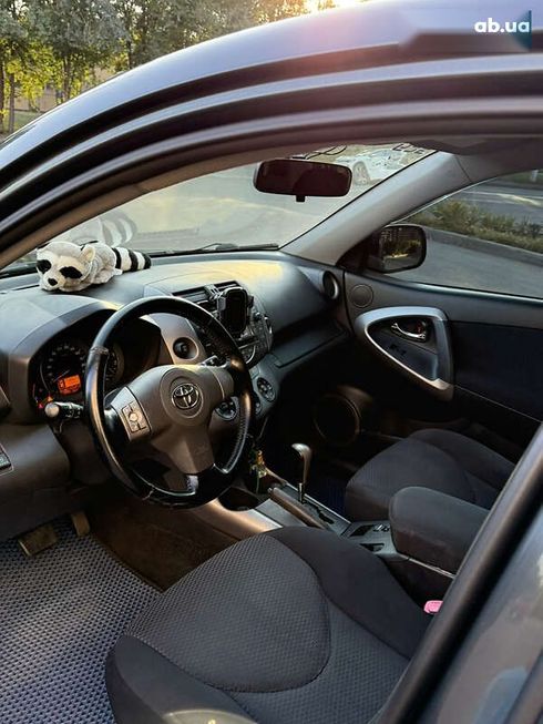Toyota RAV4 2006 - фото 16