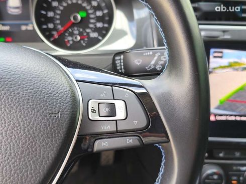 Volkswagen e-Golf 2019 - фото 19