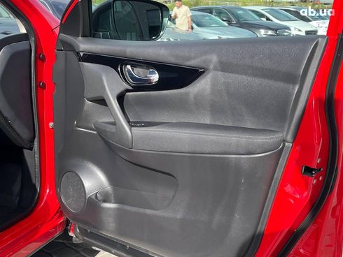 Nissan Qashqai 2019 красный - фото 47