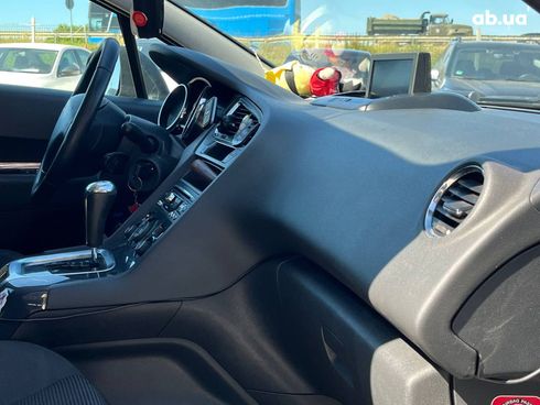 Peugeot 5008 2016 серый - фото 8