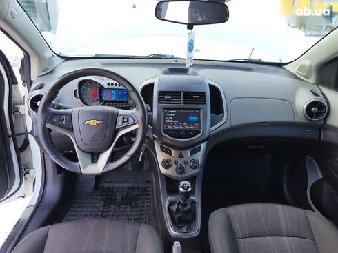 Chevrolet Aveo 2014 - фото 14