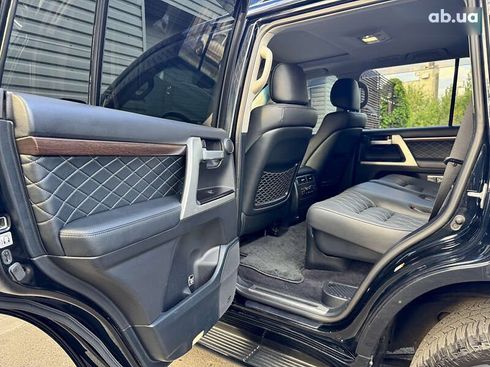 Toyota Land Cruiser 2018 - фото 29