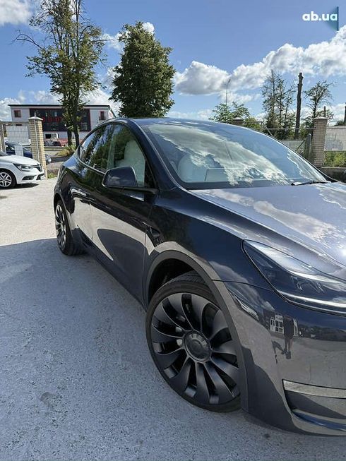 Tesla Model Y 2024 - фото 17