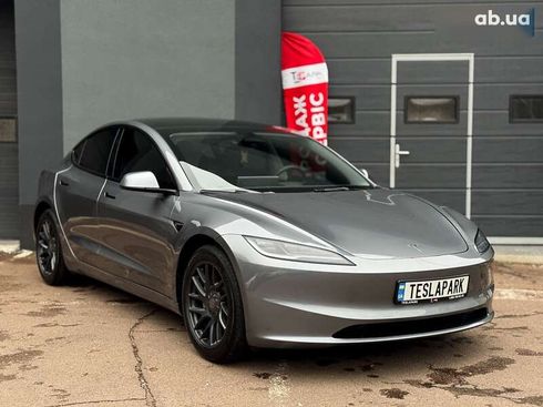 Tesla Model 3 2024 - фото 12