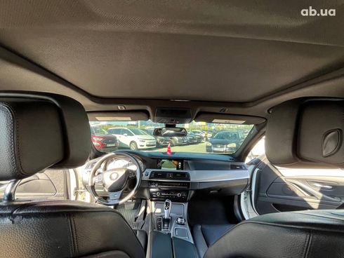 BMW 5 серия 2013 белый - фото 28