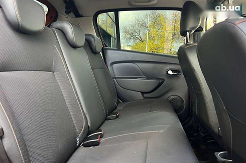 Renault Sandero 2017 - фото 20