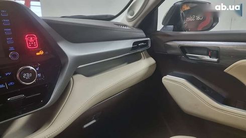 Toyota Highlander 2022 - фото 17