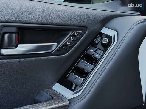 Toyota Land Cruiser 2022 - фото 28