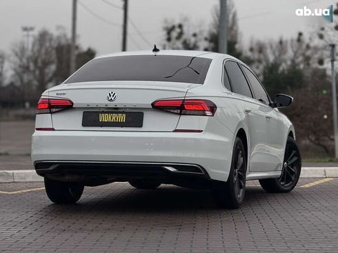 Volkswagen Passat 2019 - фото 20