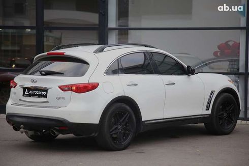 Infiniti QX70 2013 - фото 4