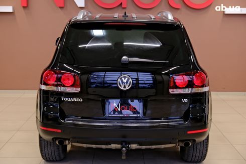 Volkswagen Touareg 2008 черный - фото 6