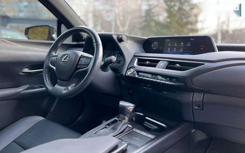 Lexus UX 2018 - фото 14