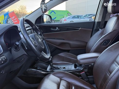 Kia Sorento 2017 серый - фото 19