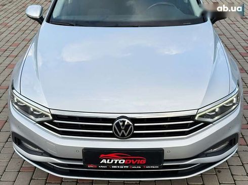 Volkswagen Passat 2021 - фото 11