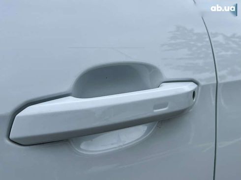 Audi A4 2022 - фото 17