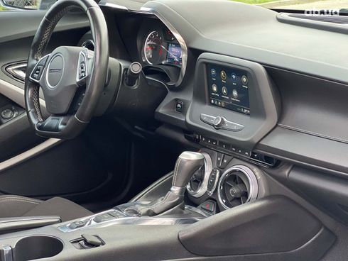 Chevrolet Camaro 2019 серый - фото 31