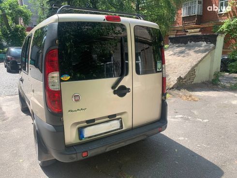 Fiat Doblo 2012 бежевый - фото 4