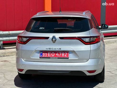 Renault Megane 2017 - фото 13